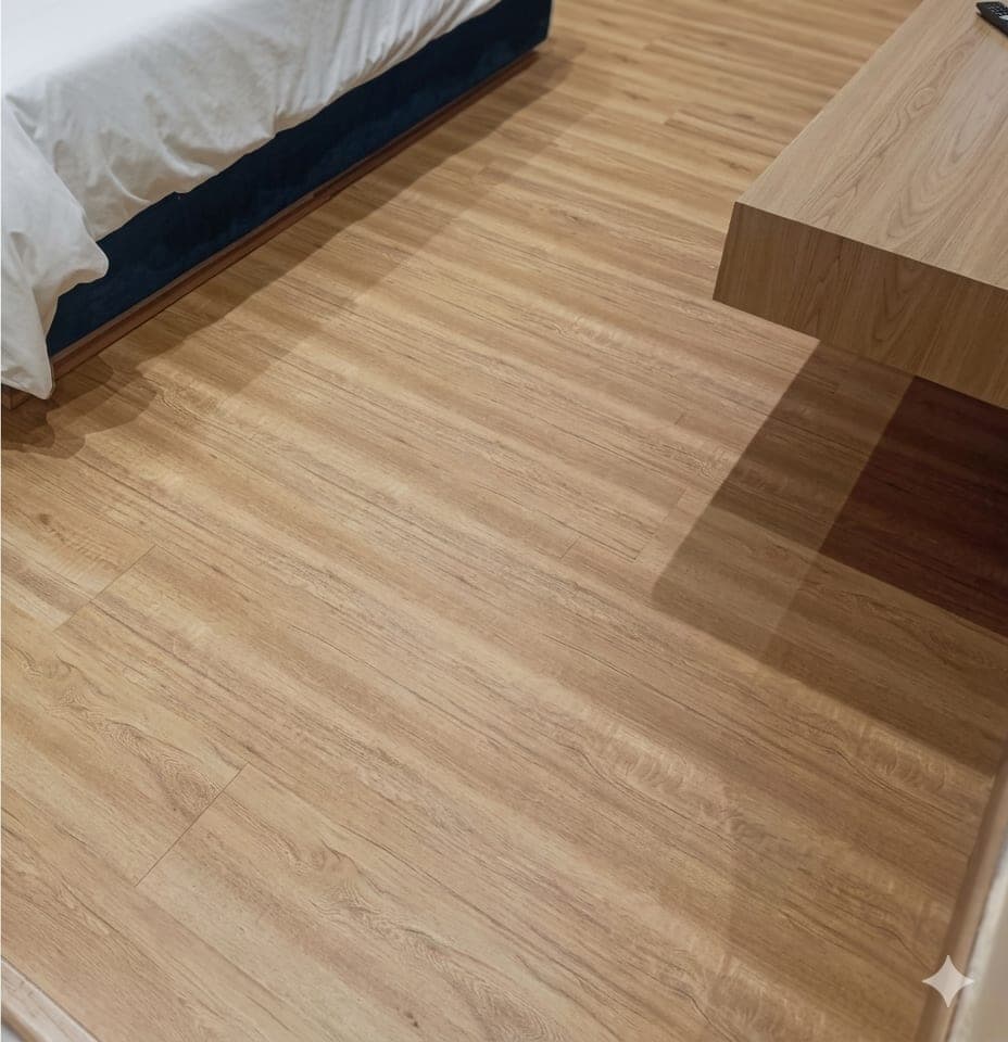 Arraylight Wooden Flooring (Laminate Flooring)